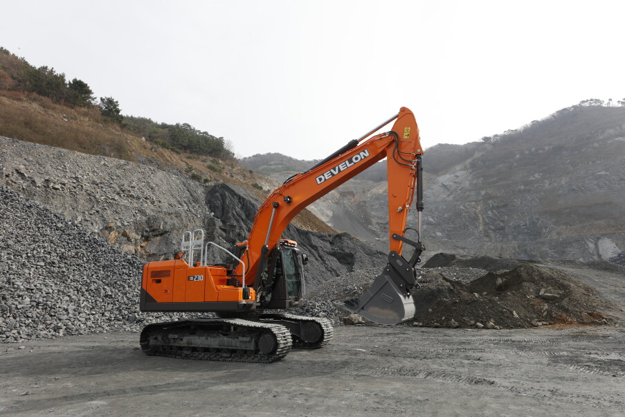 Develon DX230LC-9