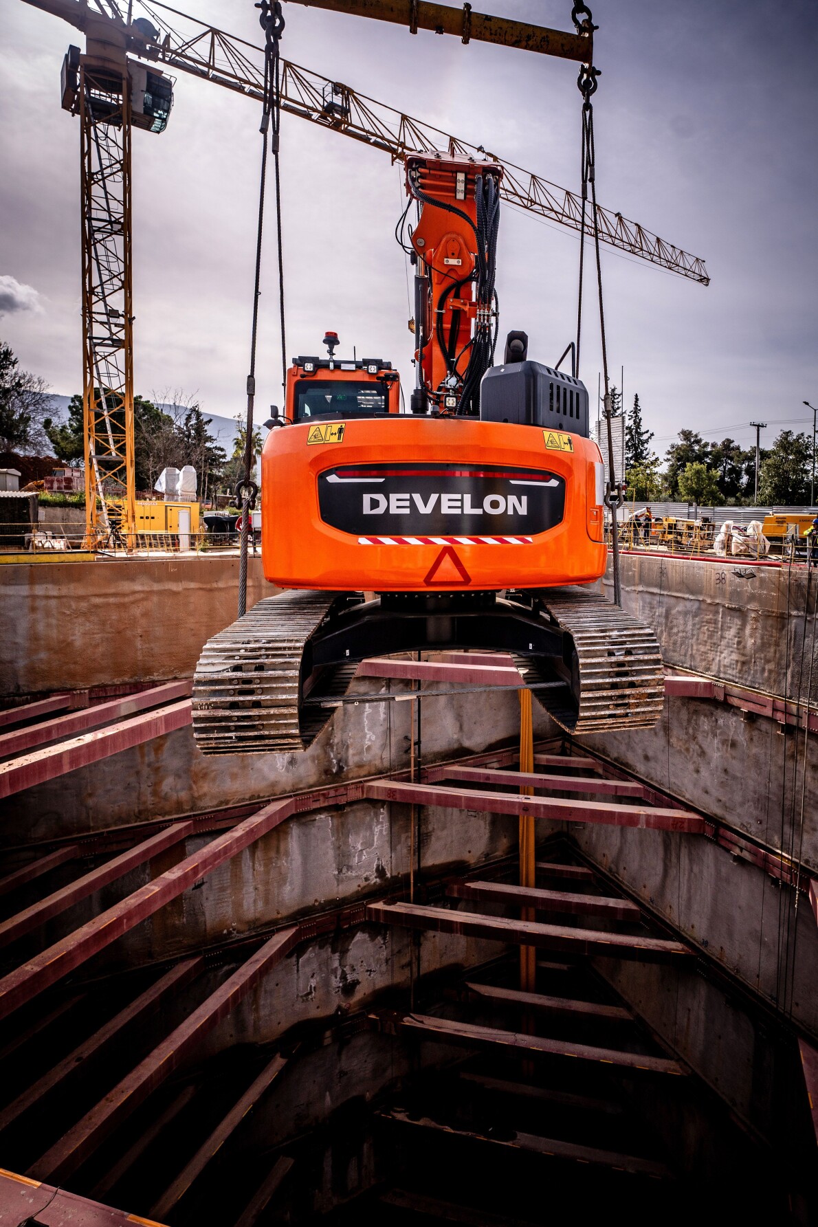 Tunelovací rypadlo DX235RTF-7