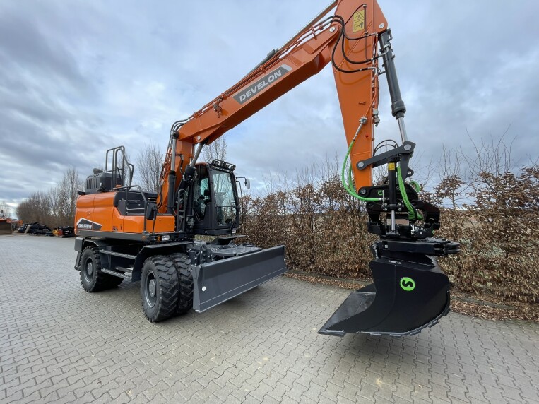 Develon DX170W-7