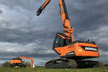 KDYŽ SI HRAJÍ VELCÍ KLUCI.