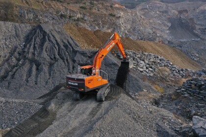 Develon představil novou řadu 9