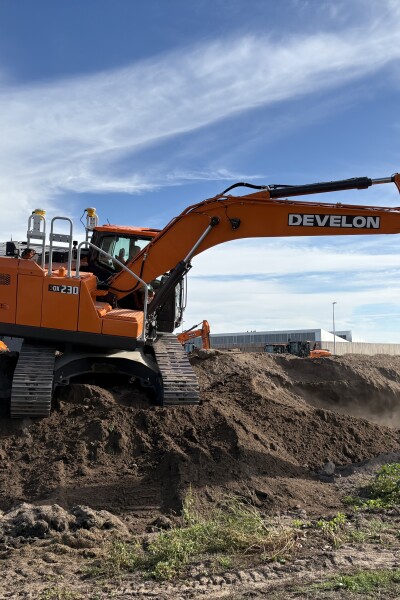 Develon Series 9: Inteligentní řízení s plnou kompatibilitou Trimble 3D