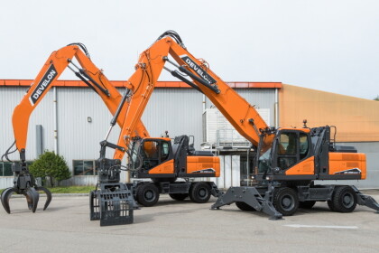 Nový překladač materiálu DEVELON DX270WMH-7  