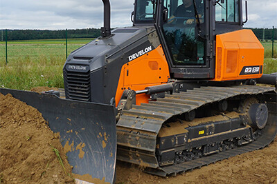 Nový dozer DEVELON DD130 - evropská premiéra