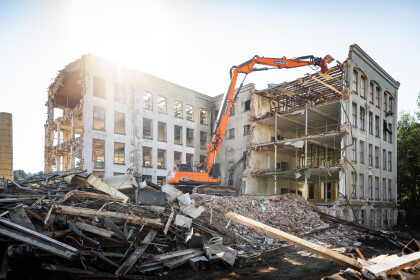 DX380DM-7 demolice v Liberci 