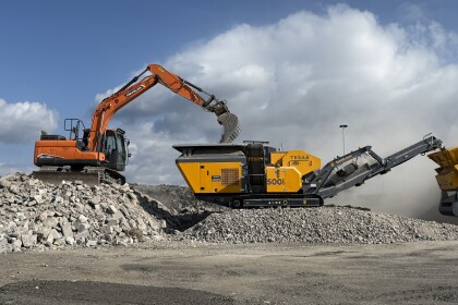 Ze suti tři frakce a kov zvlášť: linka Tesab a Develon u Stavitelství Kamínek