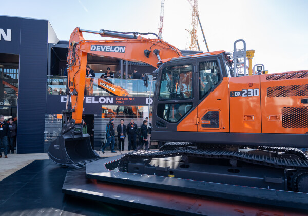 Develon at Bauma 2025, -9 launch (7).jpg