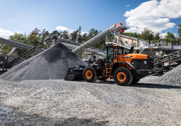 DL380-7_Develon 4.jpg